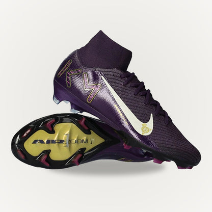 NIKE Mercurial Superfly 10 MBAPPE - studio background